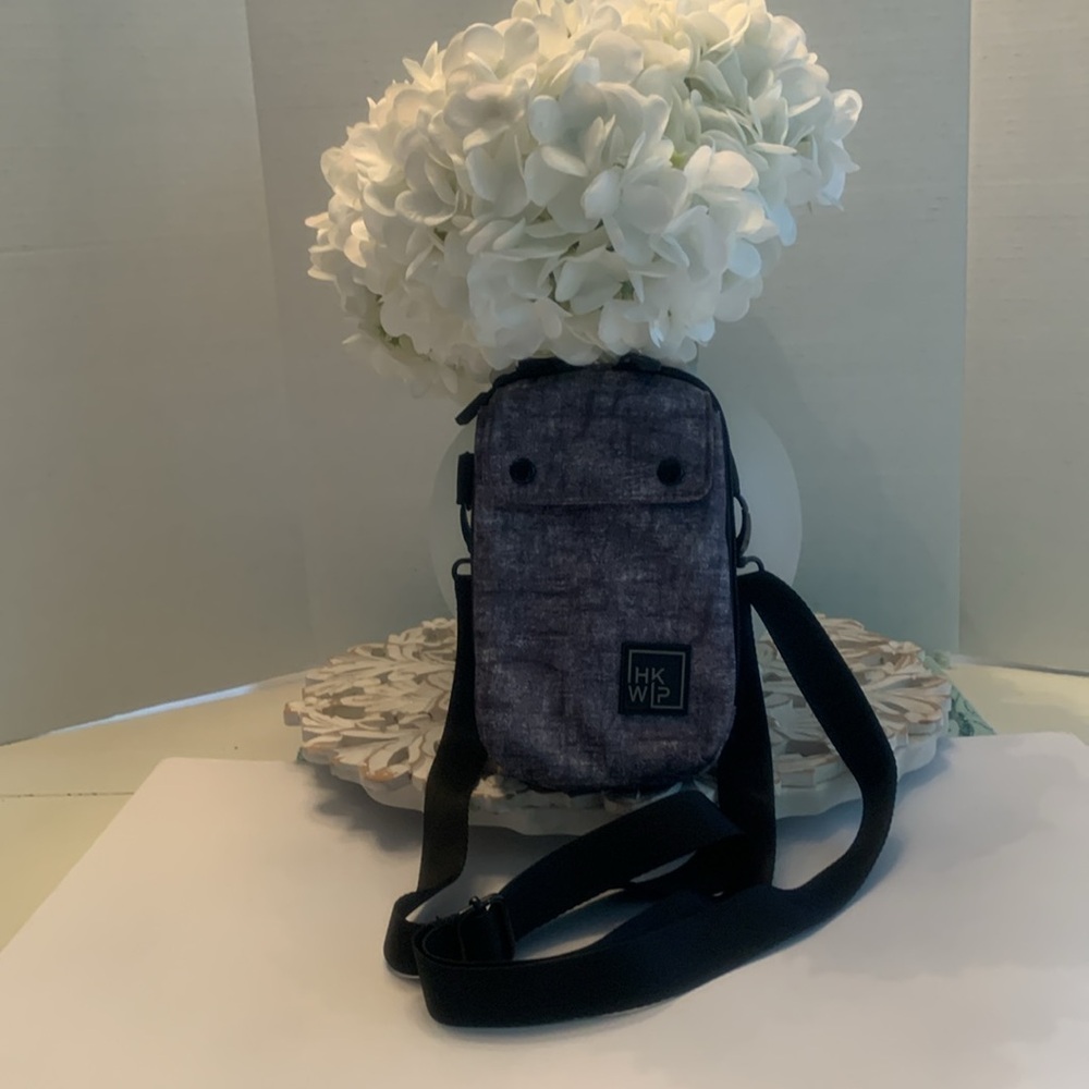 HKWIP grey crossbody small but mighty